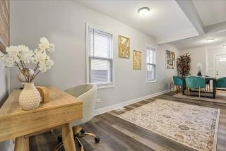 Bright & Stylish 4BR Home in Hinsdale, IL - 6