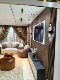 Spacious 3 Bedroom Apartment Opposite City Stars Nasr City شقة واسعة 3 غرف نوم أمام سيتي ستارز مدينة نصر - 2