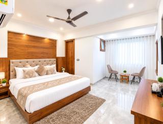 Hotel Premium NK Stay Near Railway Station # Mahakaleshwar Jyotirlinga Temple # Best Prime Location # Family Hotel - 2