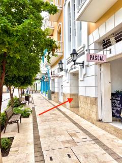 Calamari Homes - Centenario 301 - Walled City - 2