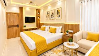 Hotel Premium NK Stay Near Railway Station # Mahakaleshwar Jyotirlinga Temple # Best Prime Location # Family Hotel - 5