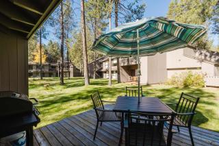 Sunriver Condo with Private Hot Tub WiFi - 7