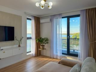STEPHORIA Lake View Apartment - 9