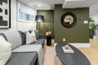 Stylish 2BR West End Oasis Near High Park - 6