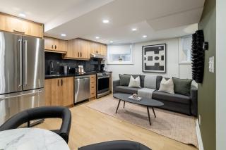 Stylish 2BR West End Oasis Near High Park - 5