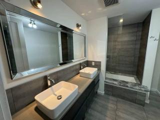 Modern Stay 5 Mins Walk to Metro 1374 - 3