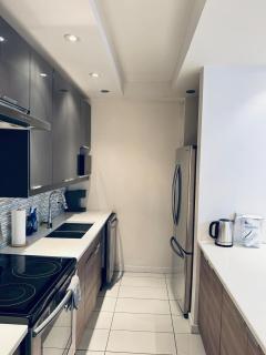 Modern Stay 5 Mins Walk to Metro 1374 - 2