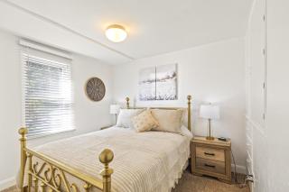 Cozy Salina Home w Patio, Yard and Full Kitchen - 7