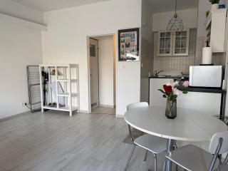 Lovely condo next to European Area - 0