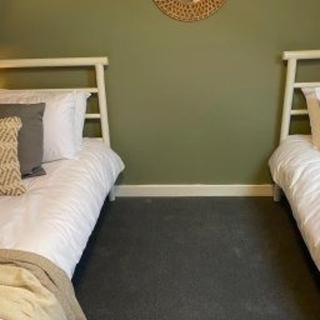 Central Darlington - House - Parking - Sleeps 5 - 7