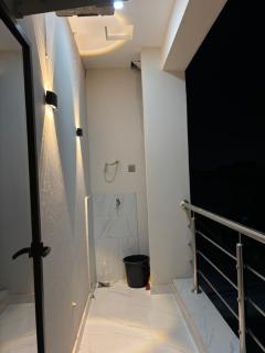 The ivory stay - 4
