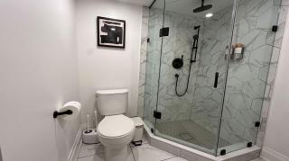 Stylish Parkdale 1BR Steps to Queen West - 2