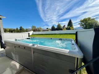 Heber Valley Escape Swim Spa RV Pad Sleeps 11 - 9