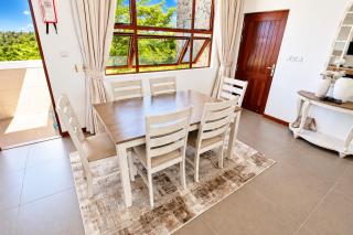 Beachfront 2 Bedroom Apartment North Coast - 1
