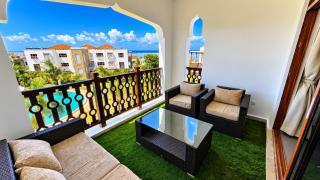 Beachfront 2 Bedroom Apartment North Coast - 2