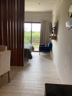 Moderno Studio con Balcón Privado - 2