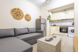 15 Min form Center - Easy Access - Modern House - 4