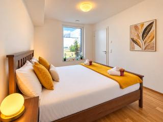 Bright 1 bedroom Retreat with terrace and parking - 1