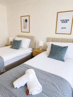 Cosy Wisbech Home Sleeps 6 with Free Parking - 1