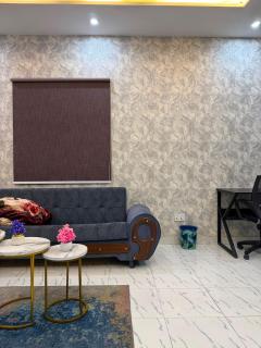 Studio apartment near Emporium Mall & Expo Centre - 8