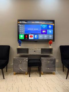 Studio apartment near Emporium Mall & Expo Centre - 3