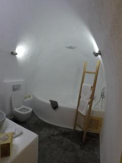 Akron Cliff Suite - Fira - 3