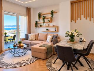 Sea & Luxury - 0