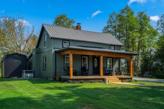 Cedar & Sage Farmhouse near Lake Cumberland - 7