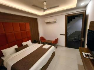 Hotel Masti - 0