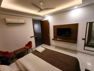 Hotel Masti - 2