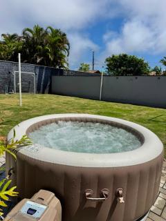 Casa na quadra mar com jacuzzi e área de lazer - Pontal do Sul - 0