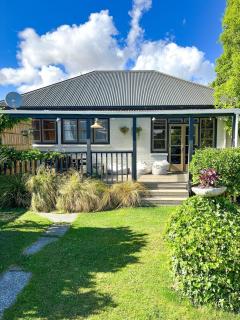 Entire 2-bed House in Woolston - 0