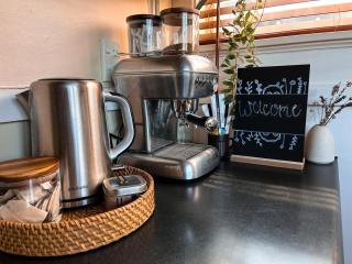 Entire 2-bed House in Woolston - 4