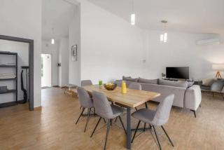 Villa Deluxe - 2