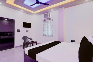 OYO 82510 Karan Residency - 3