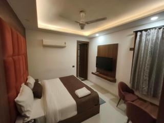 SHarma Stay - 2