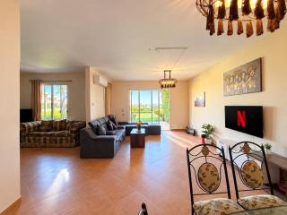 Luxury 5BDR Villa l First-Row Beachside in Ein Bay - 8