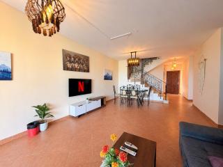 Luxury 5BDR Villa l First-Row Beachside in Ein Bay - 7