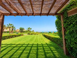 Luxury 5BDR Villa l First-Row Beachside in Ein Bay - 9