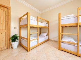Anzaway Surf House - 3