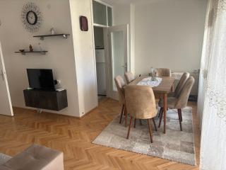 Iva 2017 -City Center Apartment - 2