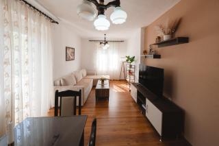 Spacious Apartment near Diamond Mall, Free Parking - 5