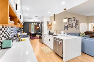 4BR Austin Escape Sleeps 9 Patio & Fire Pit - 4