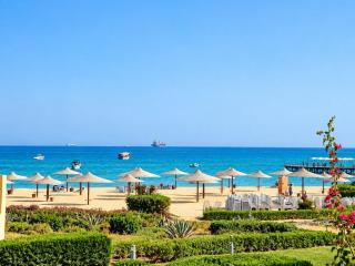 Spacious 5BDR Villa lBeachside Living in Ein Bay - 9