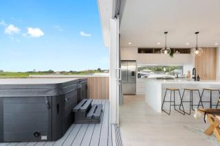 Hillside Haven House and Unit Spa Pool - 9