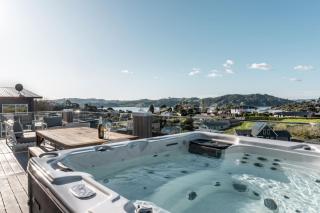 Hillside Haven House and Unit Spa Pool - 5