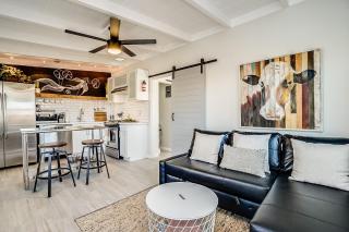Chic Duplex Tucson U of A FirePit 2of 2 - 9