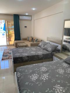 Cozy Studio Private Beach And Pool Tiba Golden Resort - 4