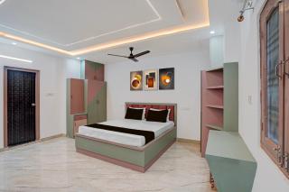 Hotel O Holiday Inn - 2