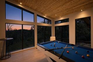 Kingwood - Riverfront Luxury w private trails - 8